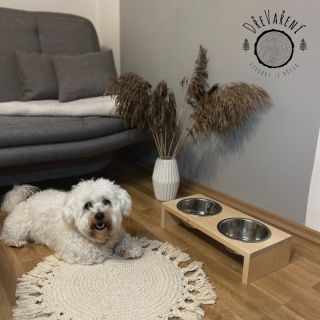Perfektně navržený stojan pro pohodlí vašeho chlupáče a zároveň skvěle zapadne do moderního interiéru 🖤. Už žádné...
